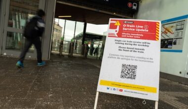 OC Transpo still won't say whether it's paying contractor for suboptimal LRT service