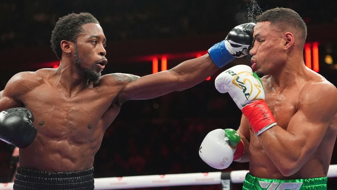 Keyshawn Davis vs. Nahir Albright Fight Card, Odds, & Predictions