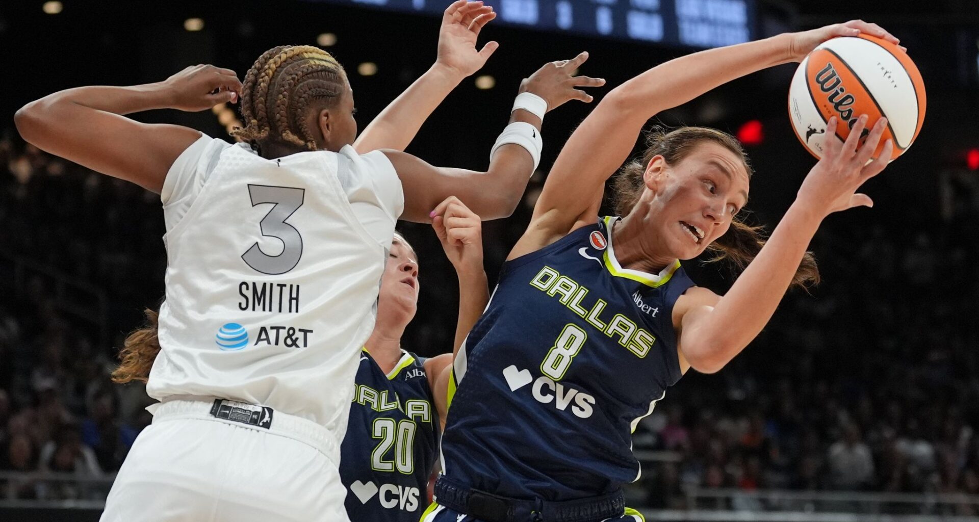 NaLyssa Smith graduates from Baylor 4 years after leaving for the WNBA