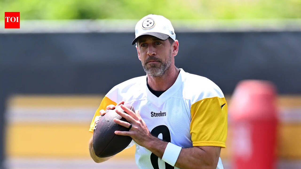 Aaron Rodgers’ Steelers return puts NFL legend among oldest quarterbacks ever chasing another Super Bowl run