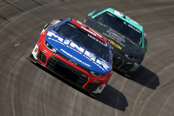 Carson Hocevar, Spire Motorsports