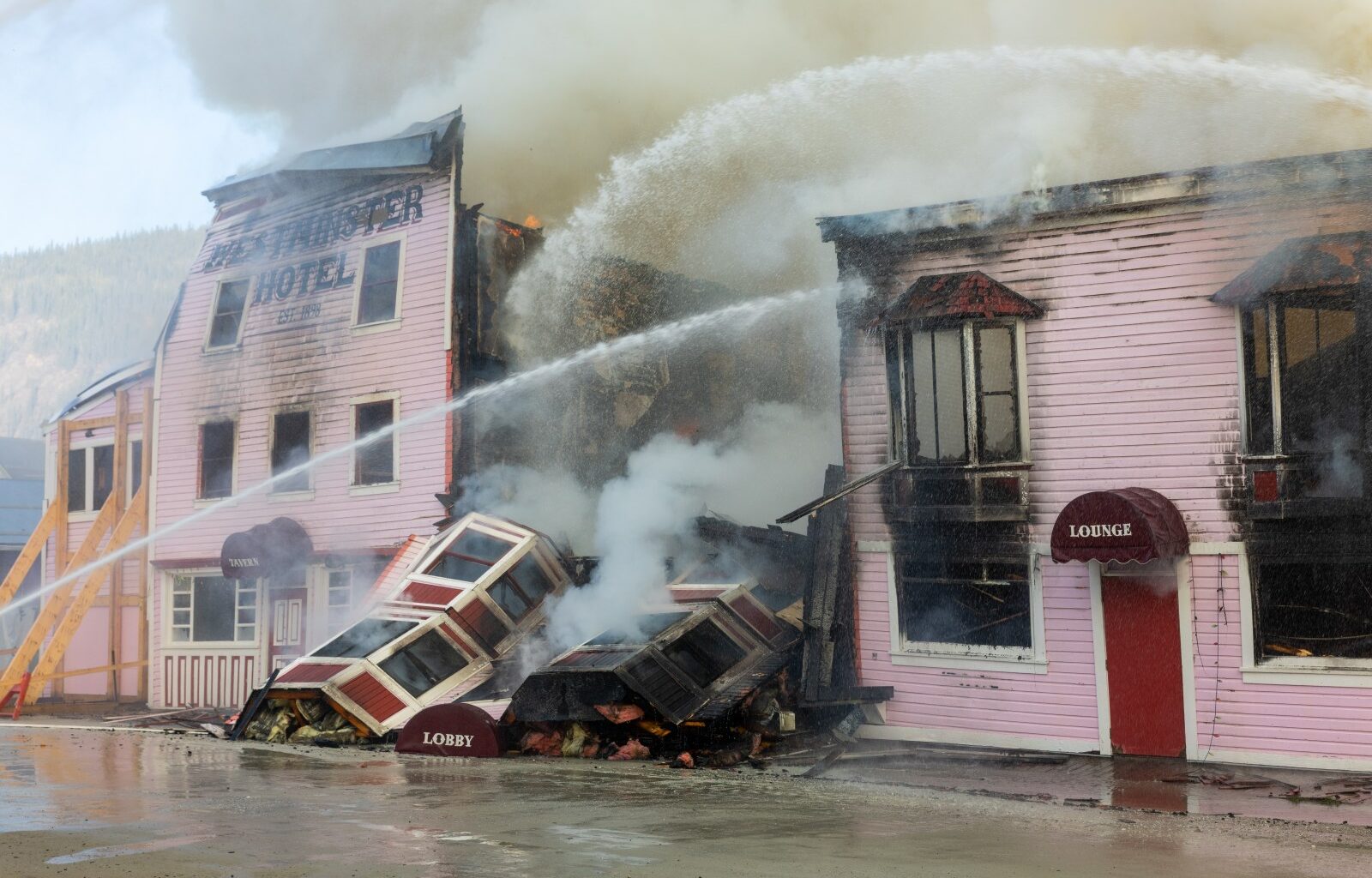 Gold-rush era Westminster Hotel lost to fire in Dawson City – Winnipeg Free Press