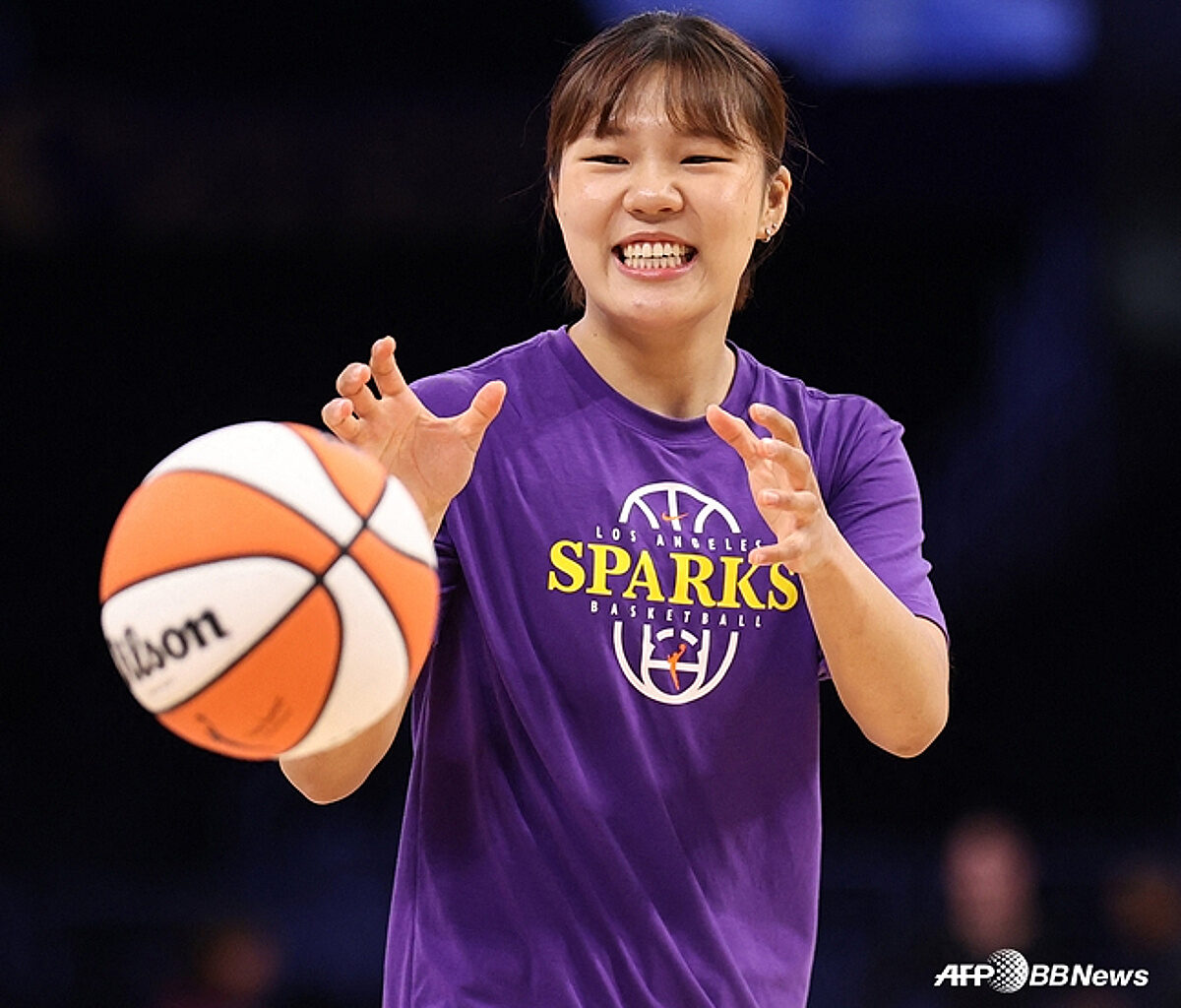 Park Ji-hyun scores first points in just two WNBA games! "Great energy, now showing stability" — praised by U.S. locals