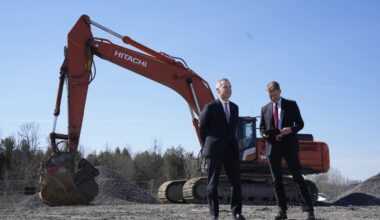 Ottawa still pledging to double construction pace despite home building headwinds