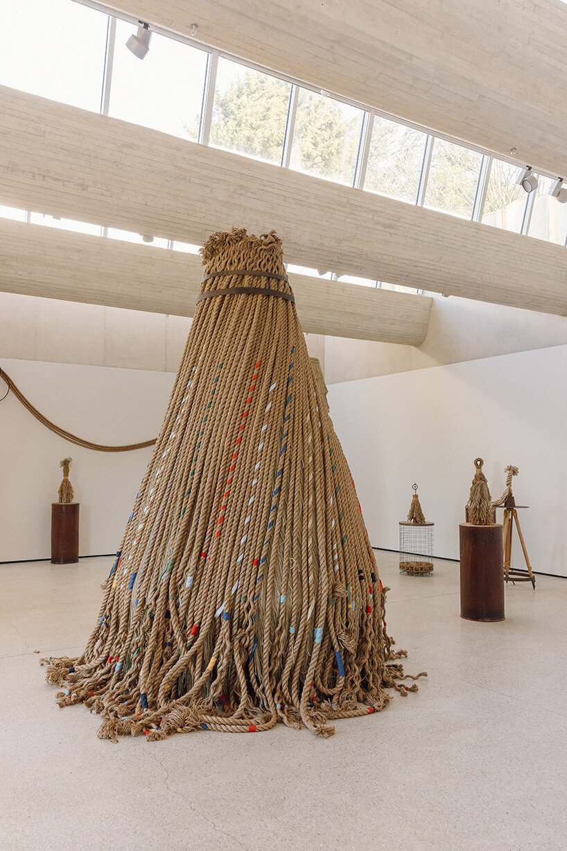 LR Vandy tells stories of labor, movement, and collective resistance through rope sculptures - 3
