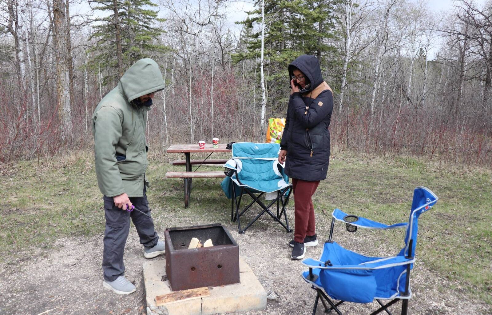 Despite cool temperatures, campers determined to enjoy Victoria Day weekend – Winnipeg Free Press