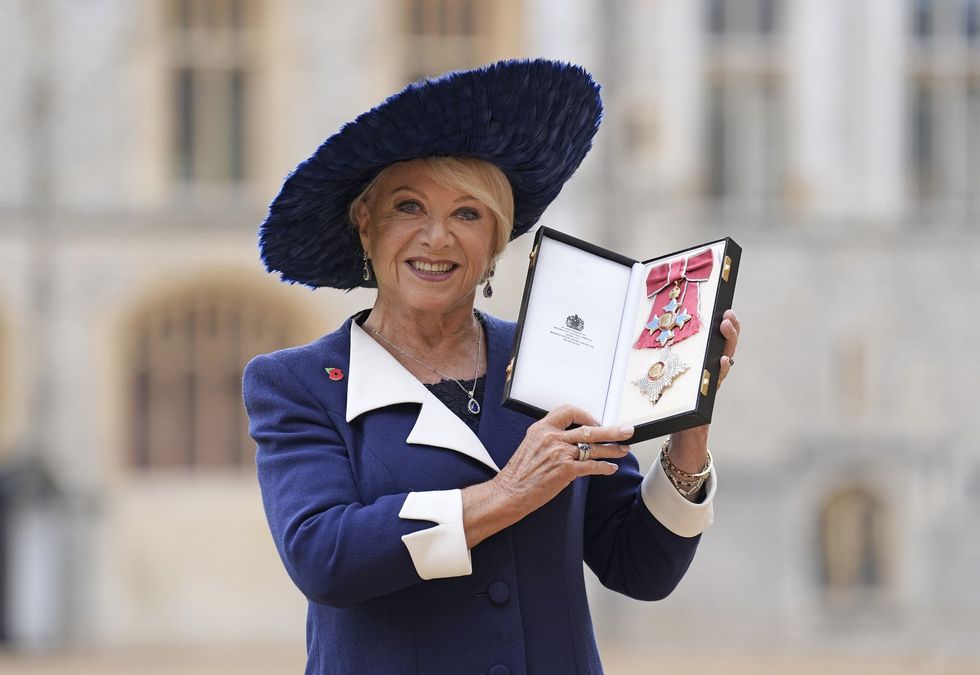 Elaine Paige