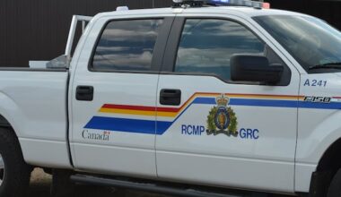 Pilot dead after glider crash northeast of Edmonton: RCMP
