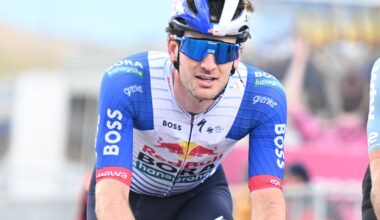 Mick van Dijke keeps Pellizzari and Hindley upright in Giro