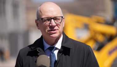 Winnipeg mayor weighs options to support province's intoxication detention law amid court challenge