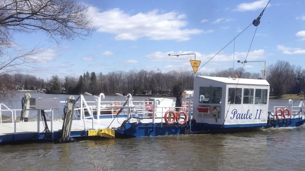 Transport Canada flags 7 safety failures on Montreal ferry after car, driver fall in river