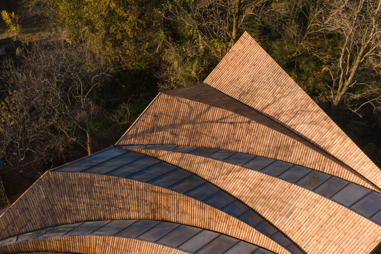 Carpenter's Home / Primary Architects - Image 2 of 37