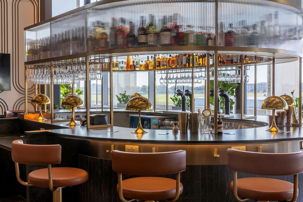 AMEX Aspire Lounge