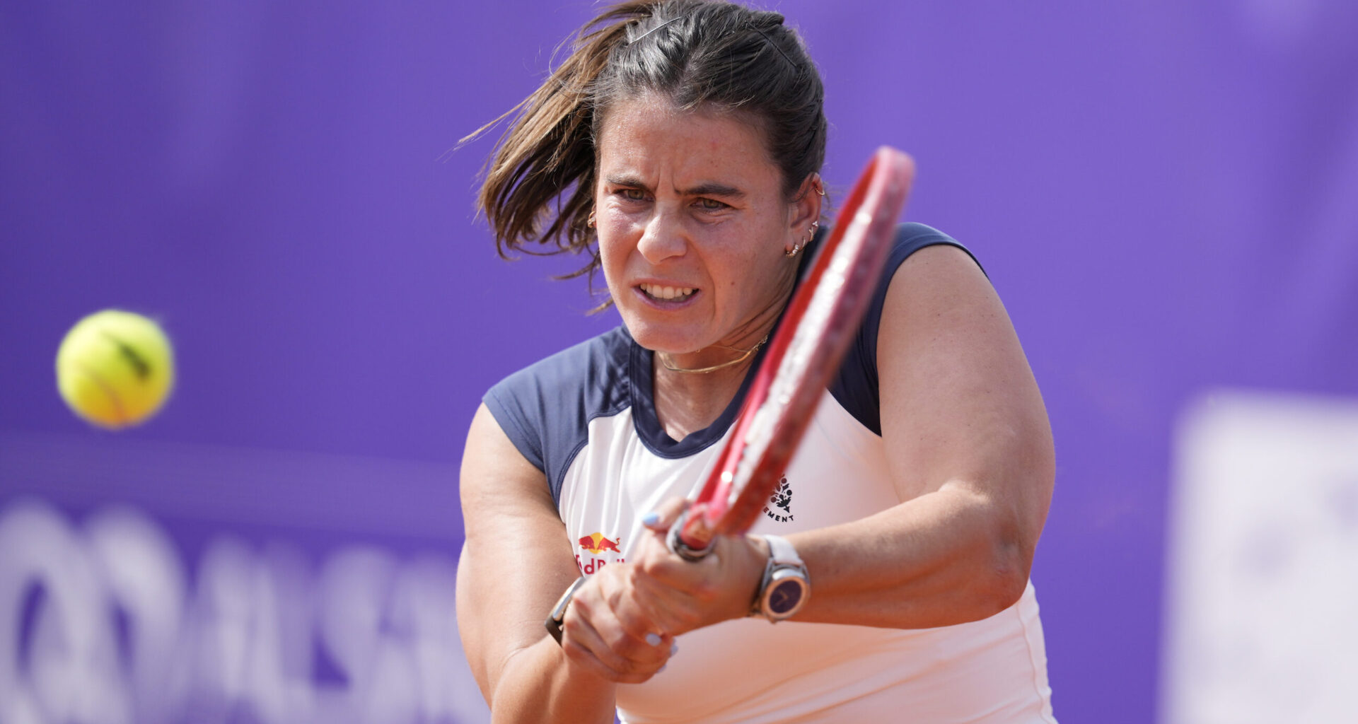 Navarro posts first win over Zhang to reach Strasbourg semifinals