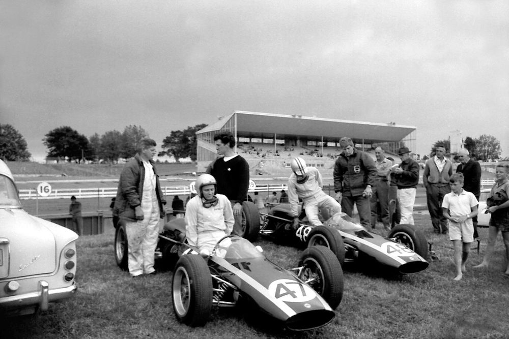 1964 Tasman crown was won under the shadow of 
team-mate Tim Mayer’s death