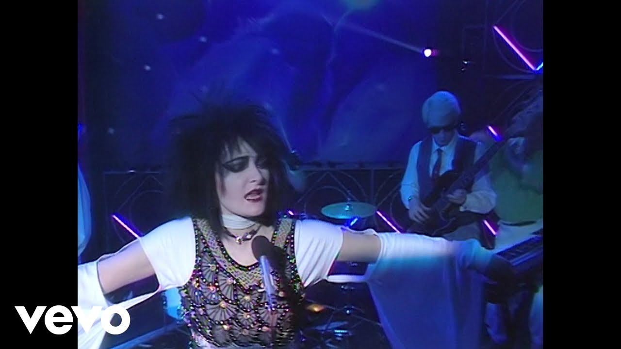 Siouxsie And The Banshees - Swimming Horses - YouTube