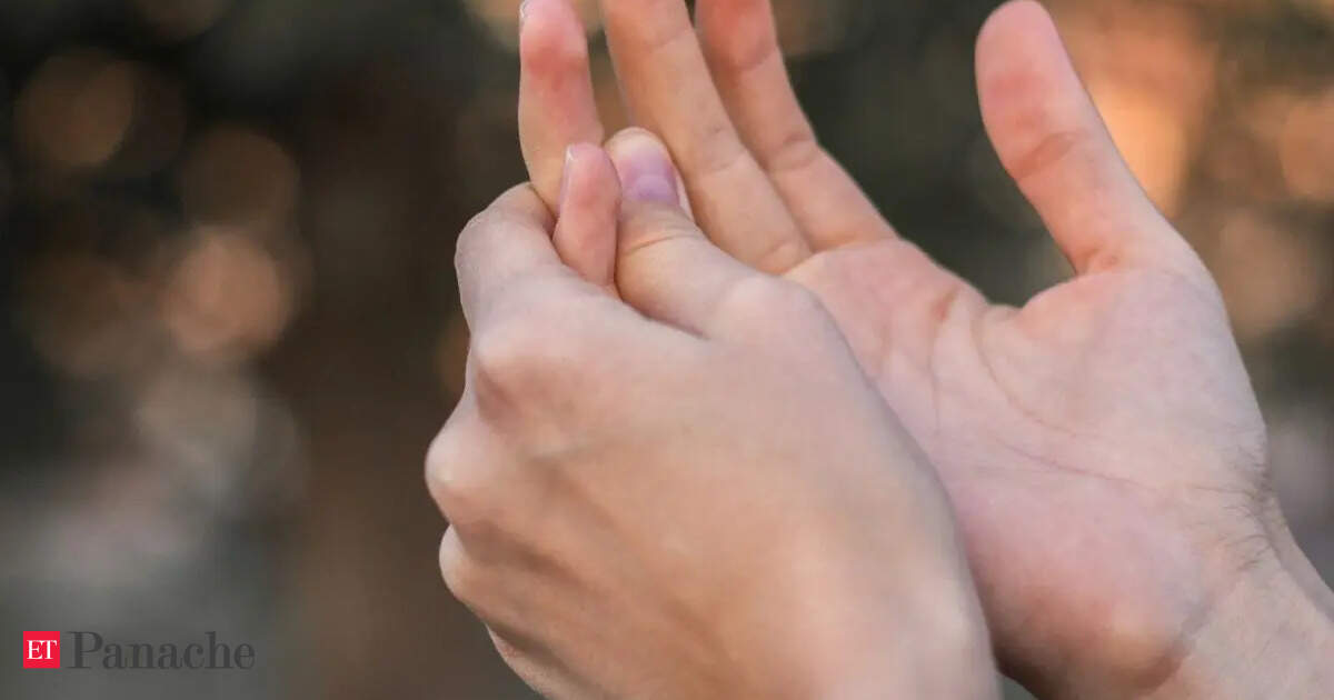 No equipment or brain games. Just 2 minutes hand exercises to boost brain health and prevent Dementia