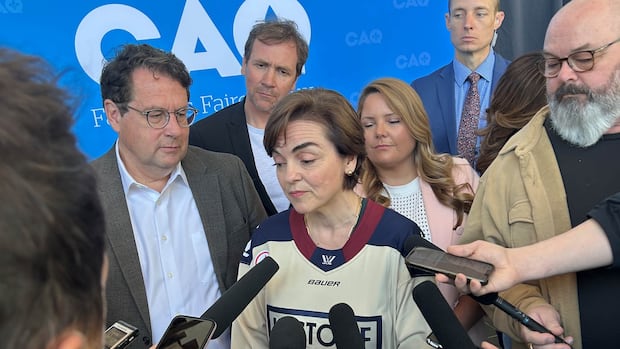 Quebec premier defends spending promises after finance minister's concerns revealed