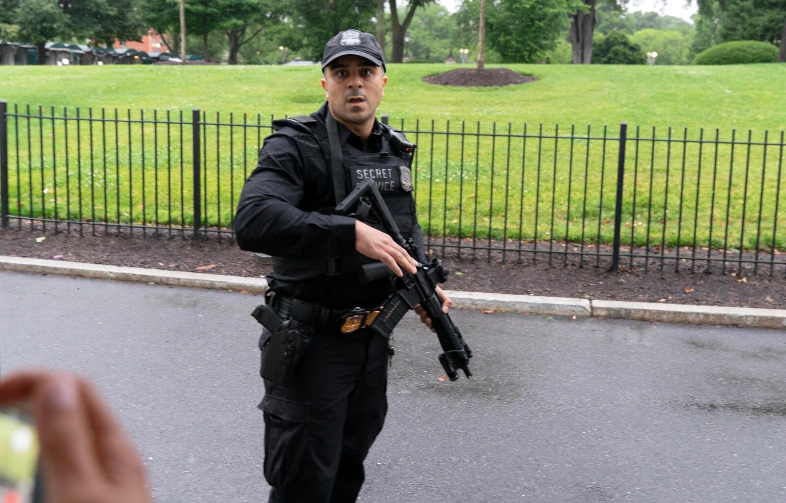 Suspect dead after opening fire near White House security checkpoint, Secret Service says – Winnipeg Free Press