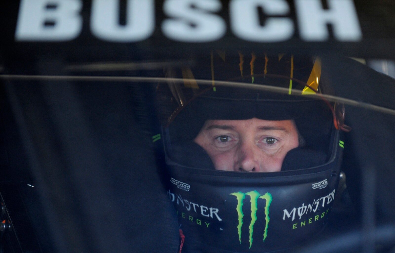 2-time NASCAR champion Kyle Busch receives tributes before and during the Indianapolis 500 – Winnipeg Free Press