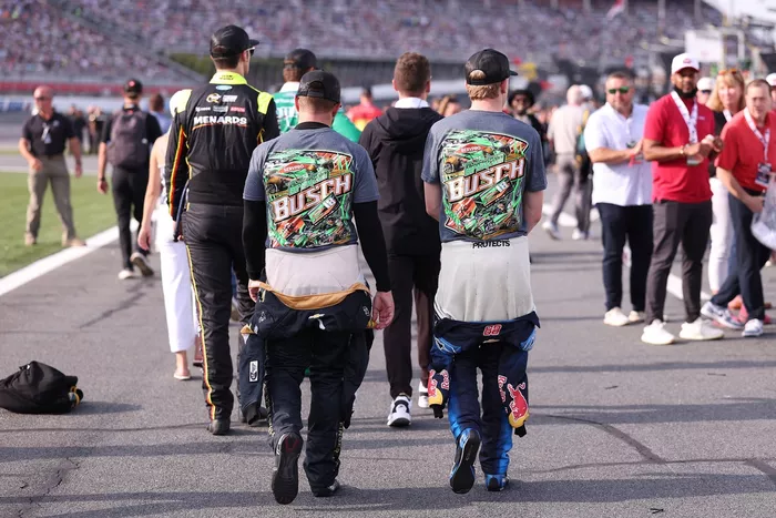 Ricky Stenhouse Jr., HYAK Motorsports, Connor Zilisch, Trackhouse Racing
