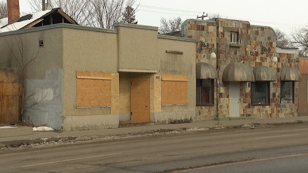 Edmonton, Peace River team up to push province to change rules on derelict commercial properties