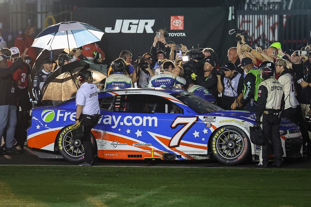 Daniel Suarez wins, No. 7 Spire Motorsports Chevrolet