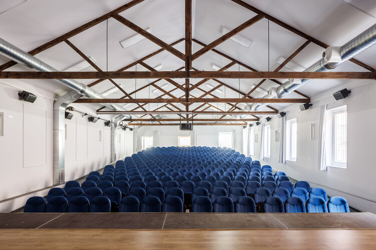 Material Culture and Heritage in Contemporary Cinema Architecture - Image 5 of 30