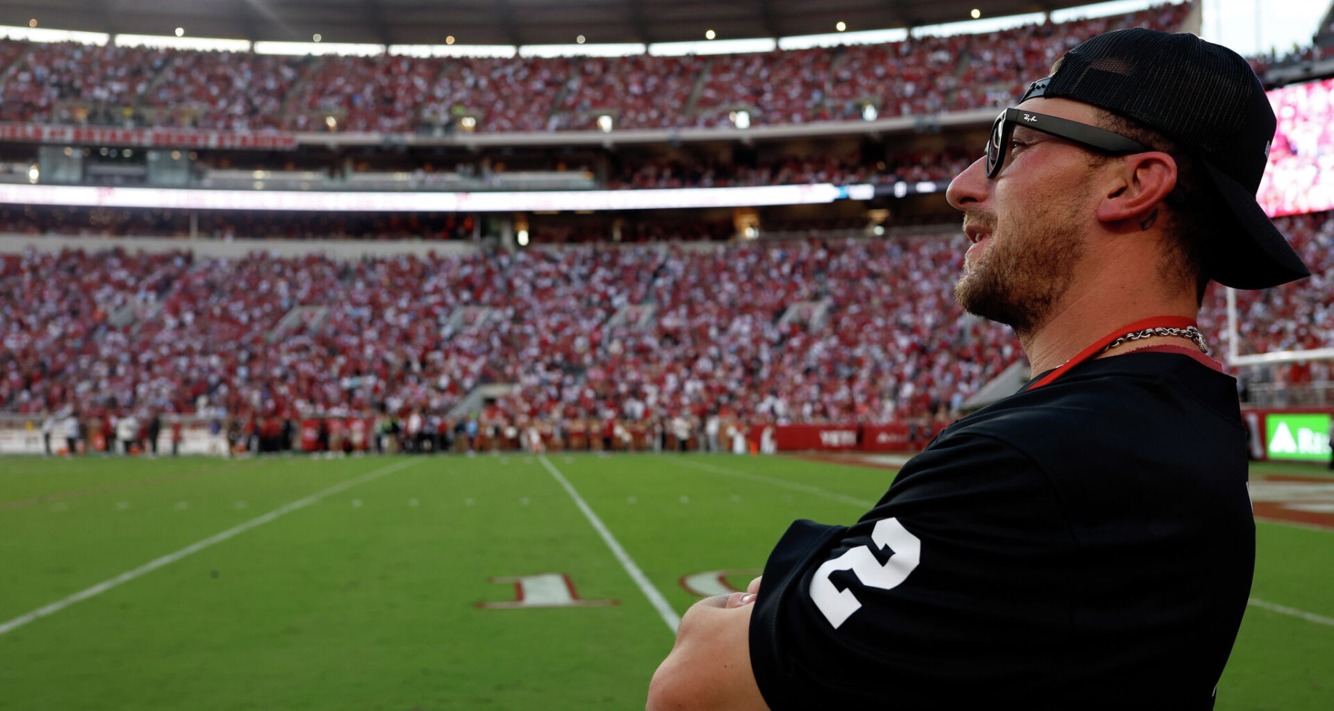 Watch Texas A&M Heisman winner Johnny Manziel TKO opponent