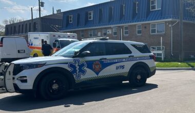 1 dead, 2 injured in fire at Winnipeg apartment complex