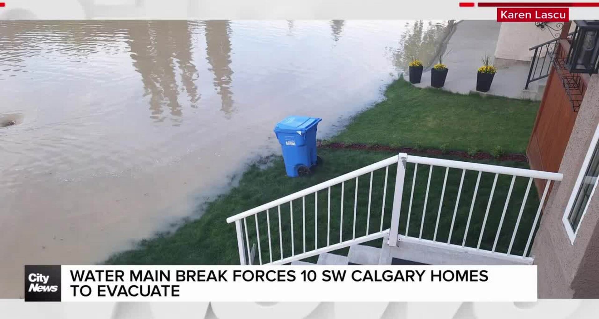 Water main break forces 10 SW Calgary homes to evacuate