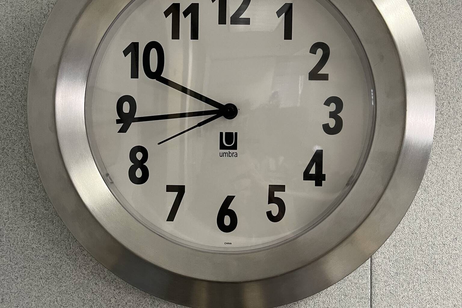 Time-change survey tilts a certain way – Winnipeg Free Press