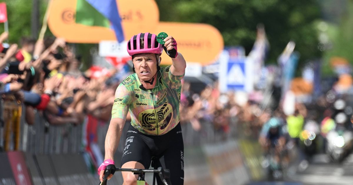 Why did Michael Valgren flash a token at the Giro d'Italia?