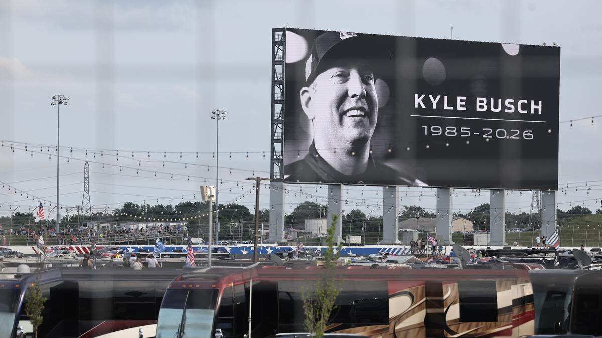 Kyle Busch had pneumonia long before his death, report says