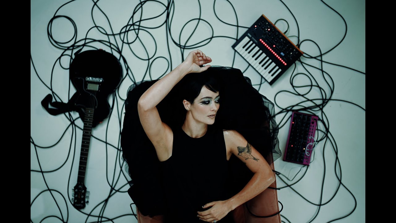Saint Agnes - Song For Mia (Official Video) - YouTube