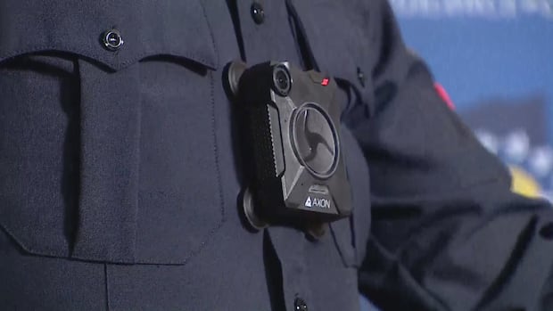 Calgary police body cams to translate dozens of languages using AI