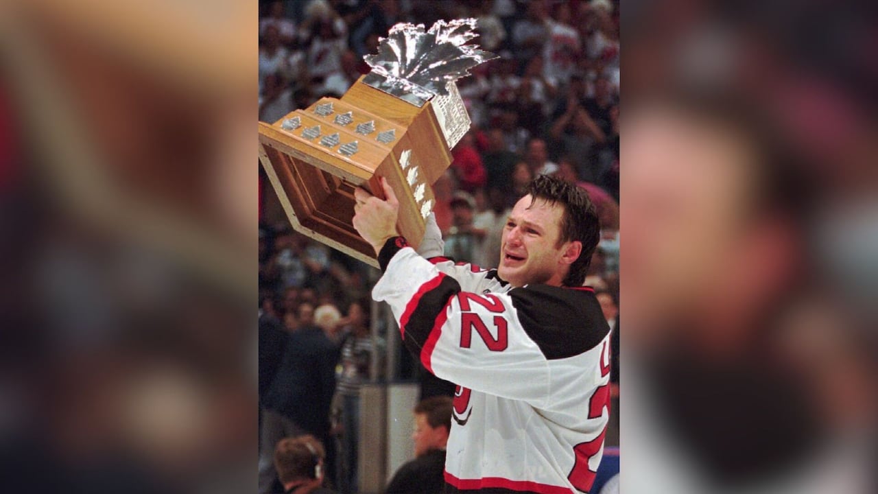 lemieux wins trophy