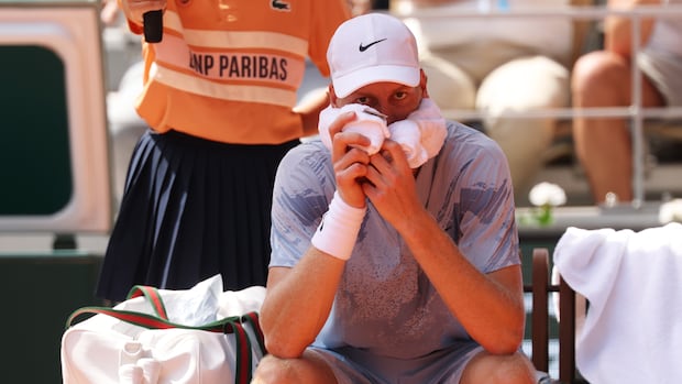 Top-ranked Jannik Sinner bounced from French Open in 2nd round