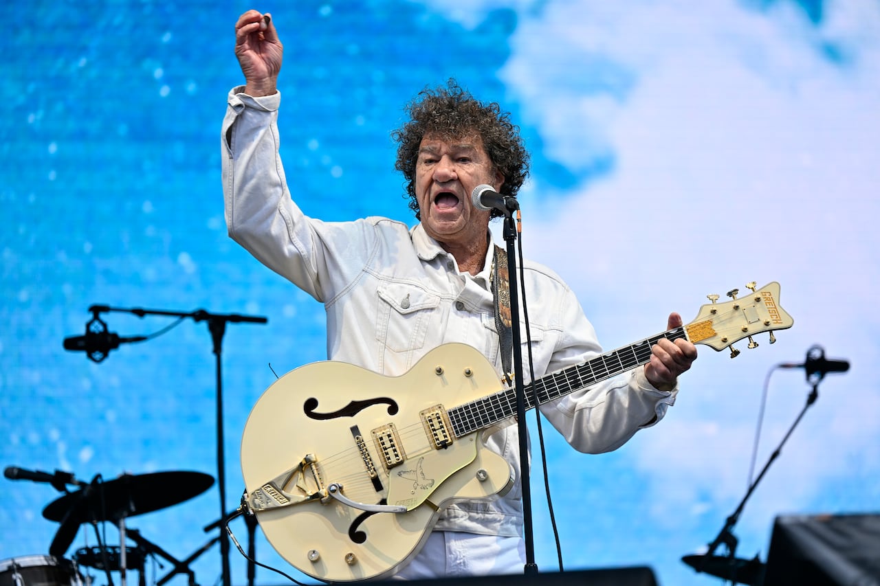 Singer Robert Charlebois performs on stage in 2023 at a festival in Quebec.
