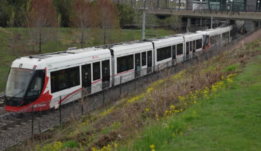 Some 2-car trains return to Ottawa's Line 1