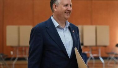 Former Vancouver mayor alleges a B.C. cabinet minister is under investigation - BC