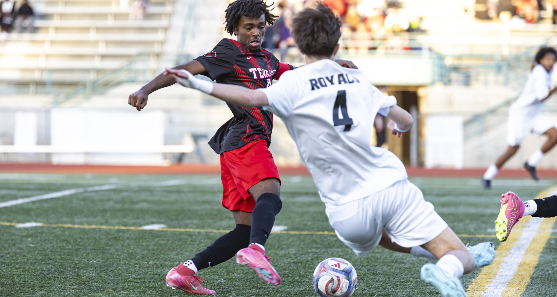 Prep Boys Soccer: Torres-Hernandez leads Royals to win over Hawks