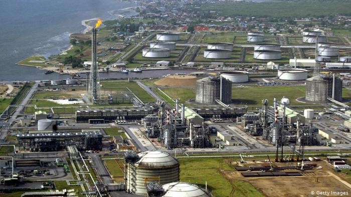 Oil Market Runs Down Safety Cushion as Supply Shock Worsens