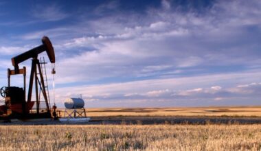 Canada’s Economy Caught Between Oil Windfalls and Trade Wars