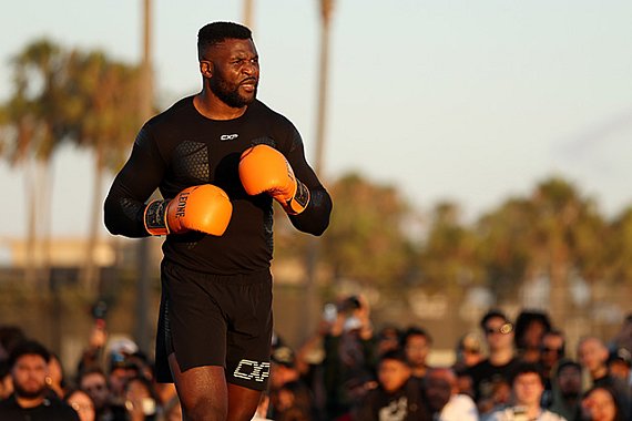 Francis Ngannou encounters first MMA promoter at MVP event