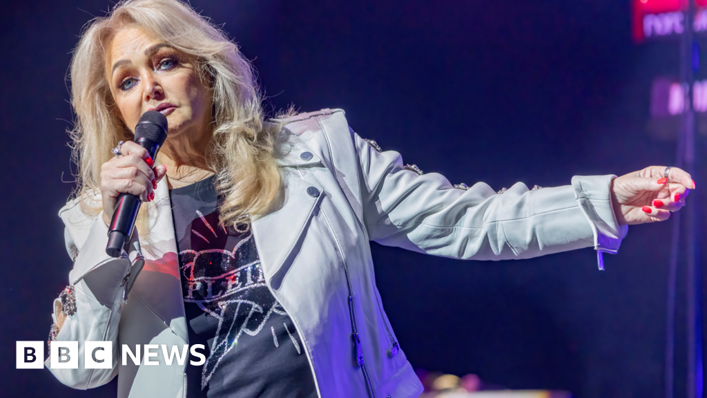 Bonnie Tyler in induced coma after emergency surgery in Portugal - BBC