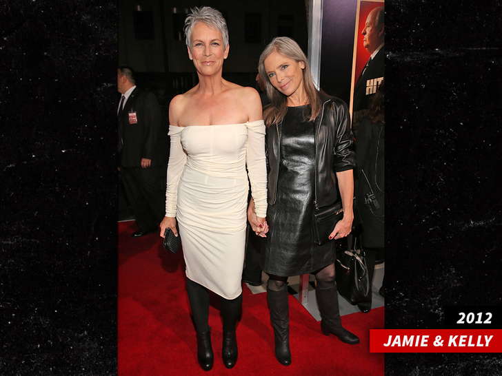 sub jamie lee curtis kelly lee curtis getty