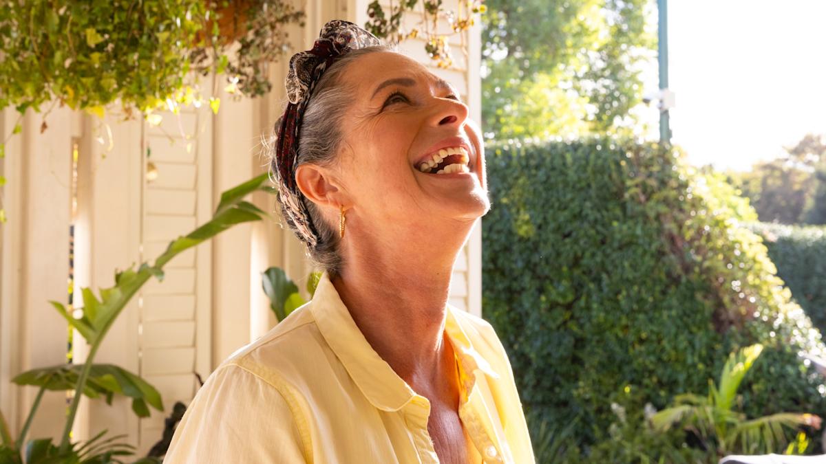 I’m 50 years old and have just $300,000 in savings but a house worth $5 million. Can I take an early retirement?