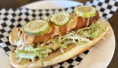 'Dog Days': Inaugural Calgary hotdog festival will support pet therapy charity