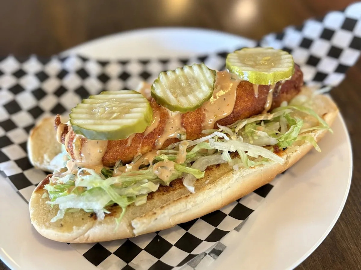 'Dog Days': Inaugural Calgary hotdog festival will support pet therapy charity